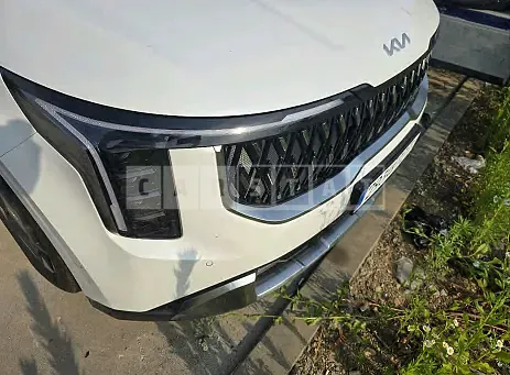 Photo 2 of 6: 2024 Kia Carnival — Korean insurance auction