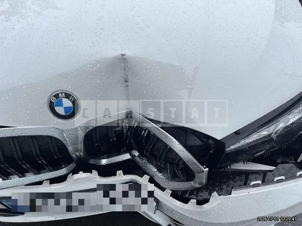 Photo 2 of 10: 2023 BMW 320i — Korean insurance auction