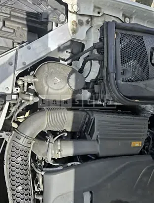 Photo 2 of 23: 2019 Mercedes-Benz E 300, VIN WDDZF4JB8KA617047 — Korean insurance auction