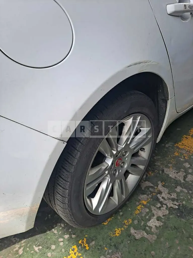 Photo 2 of 9: 2017 Jaguar XF 20d — Korean insurance auction