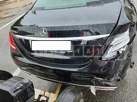 Photo 2 of 11: 2019 Mercedes-Benz E220d, VIN WDDZF0EBXKA687975 — Korean insurance auction