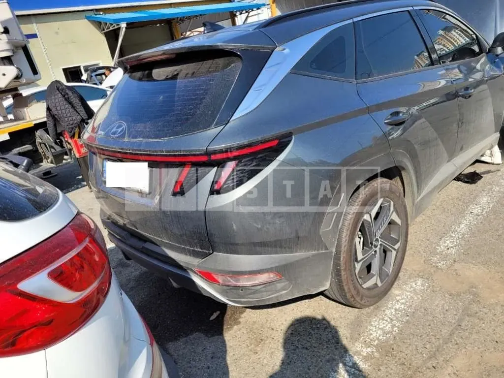 Photo 2 of 17: 2022 Hyundai Tucson, VIN KMHJE81BGNU147698 — Korean insurance auction