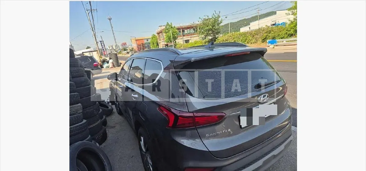Photo 2 of 19: 2019 Hyundai Santa Fe TM — Korean insurance auction