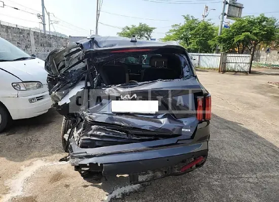 Photo 2 of 17: 2023 Kia Sorento — Korean insurance auction