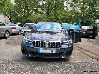 Photo 1 of 30: 2022 BMW Calm 520i — Korean insurance auction