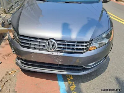 Photo 1 of 6: 2015 Volkswagen Passat 2.0 TDI — Korean insurance auction
