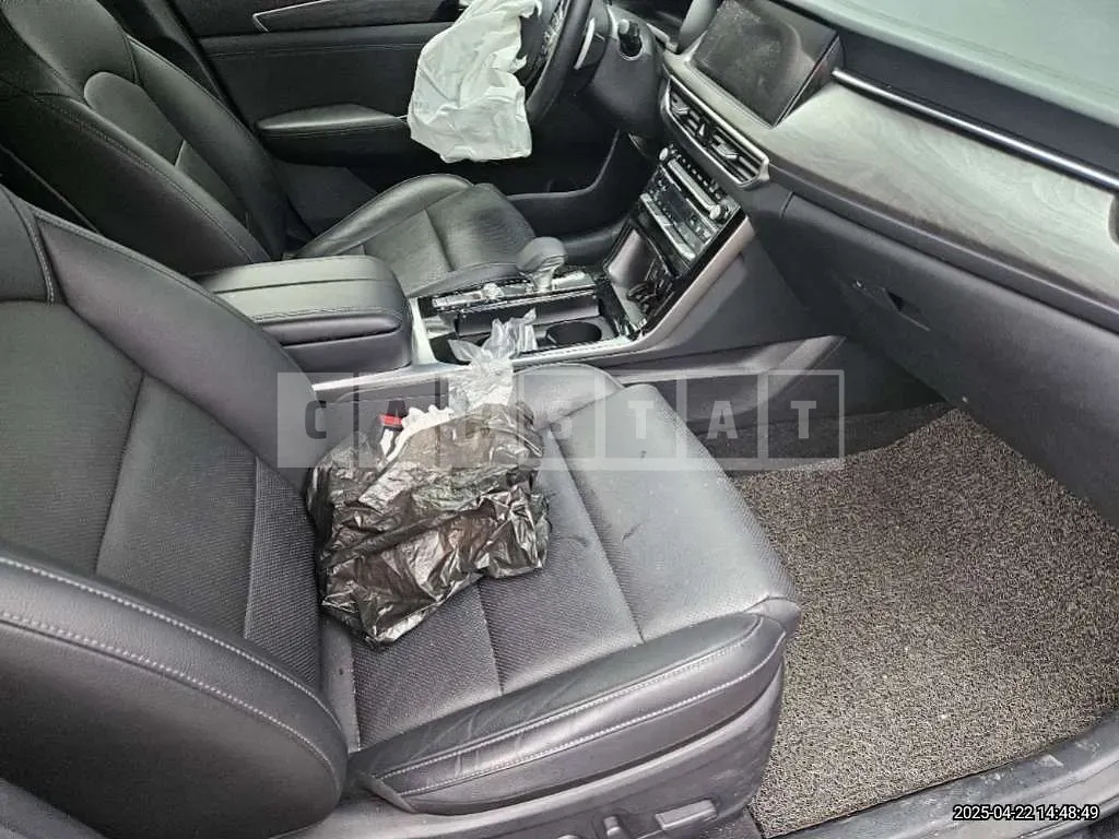 Photo 2 of 16: 2019 Kia K7 — Korean insurance auction