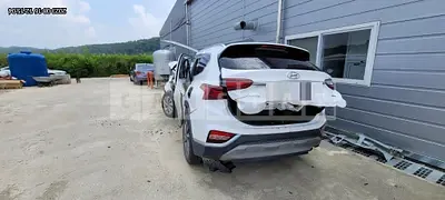 Photo 1 of 11: 2020 Hyundai Santa Fe TM 2.0T 4WD, VIN KMHS281ADLU277466 — Korean insurance auction
