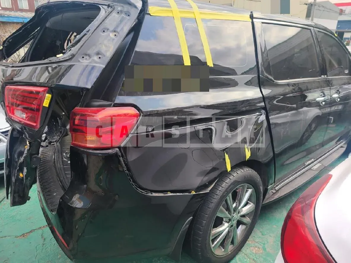 Photo 2 of 10: 2018 Kia Carnival 9 Seater, VIN KNAME81ABKS500115 — Korean insurance auction