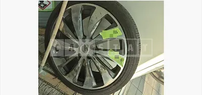 2021 (Parts) Bentley Flying Spur 6.0 wheel, fender