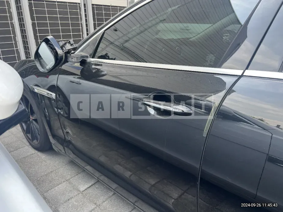 Photo 2 of 13: 2018 Jaguar XJ 3.0d — Korean insurance auction