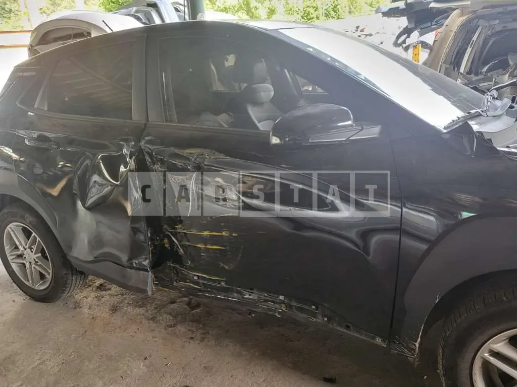 Photo 2 of 6: 2020 Hyundai Kona — Korean insurance auction