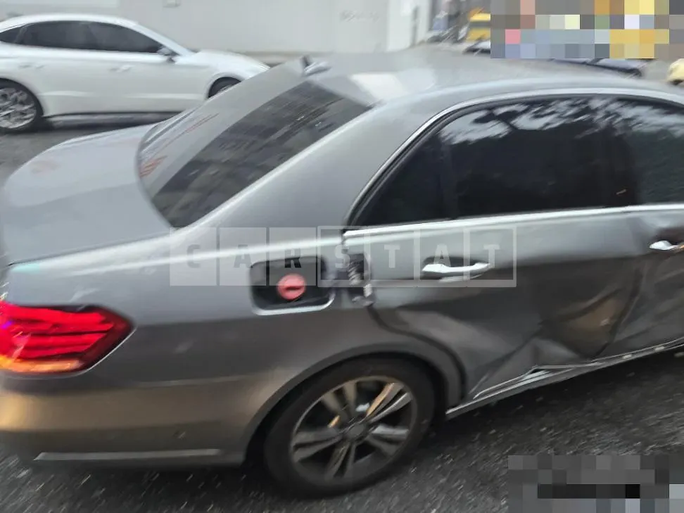 Photo 2 of 6: 2014 Mercedes-Benz E220 CDI — Korean insurance auction
