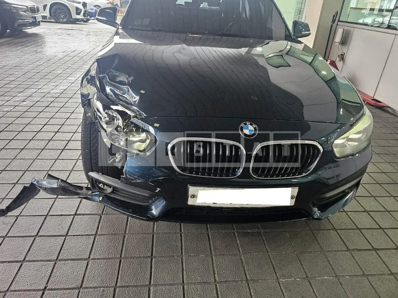 Photo 2 of 39: 2017 BMW 118d, VIN WBA1S5100HV805714 — Korean insurance auction