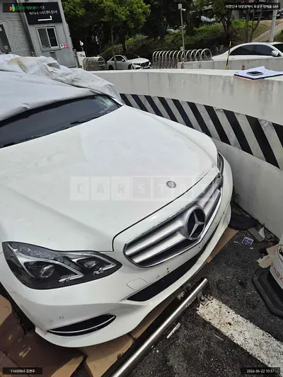 Photo 1 of 7: 2015 Mercedes-Benz E220 BlueTec, VIN WDDHF0AB7GB179983 — Korean insurance auction