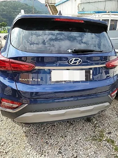 Photo 1 of 27: 2019 Hyundai Santa Fe, VIN KMHS381ABKU102827 — Korean insurance auction