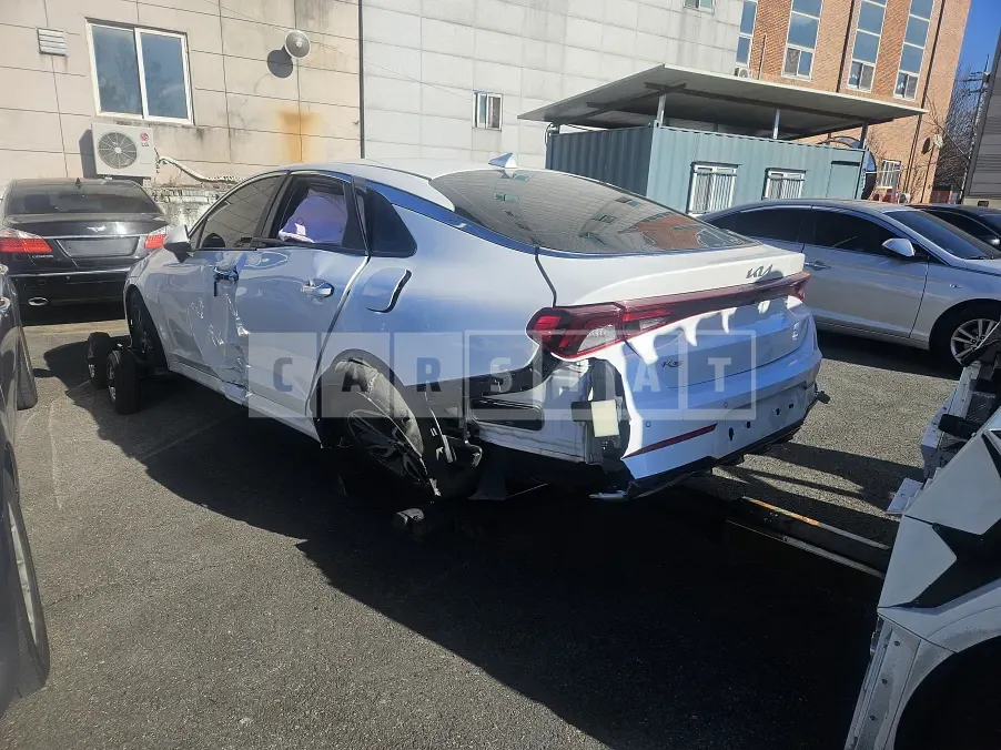 Photo 2 of 6: 2022 Kia K5 — Korean insurance auction