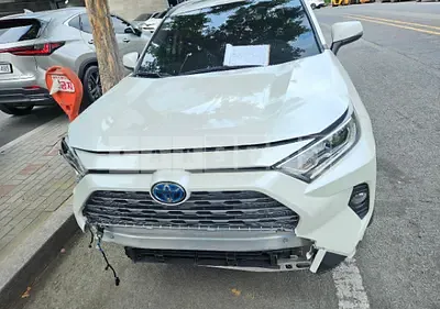 Photo 1 of 50: 2021 Toyota RAV4 Hybrid AWD — Korean insurance auction