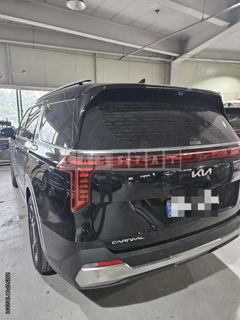Photo 2 of 2: 2025 Kia (parts) Carnival Combination Lamp — Korean insurance auction