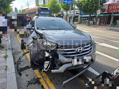 Photo 1 of 10: 2015 Hyundai Santa Fe DM — Korean insurance auction