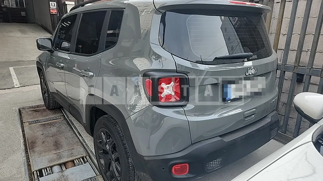 Photo 2 of 25: 2022 Jeep Zip Renegade 1.3, VIN 1C4NJCD11NPN76962 — Korean insurance auction