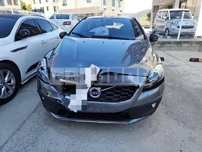 Photo 1 of 23: 2016 Volvo V40CCD3, VIN YV1MZ79K0G2100550 — Korean insurance auction
