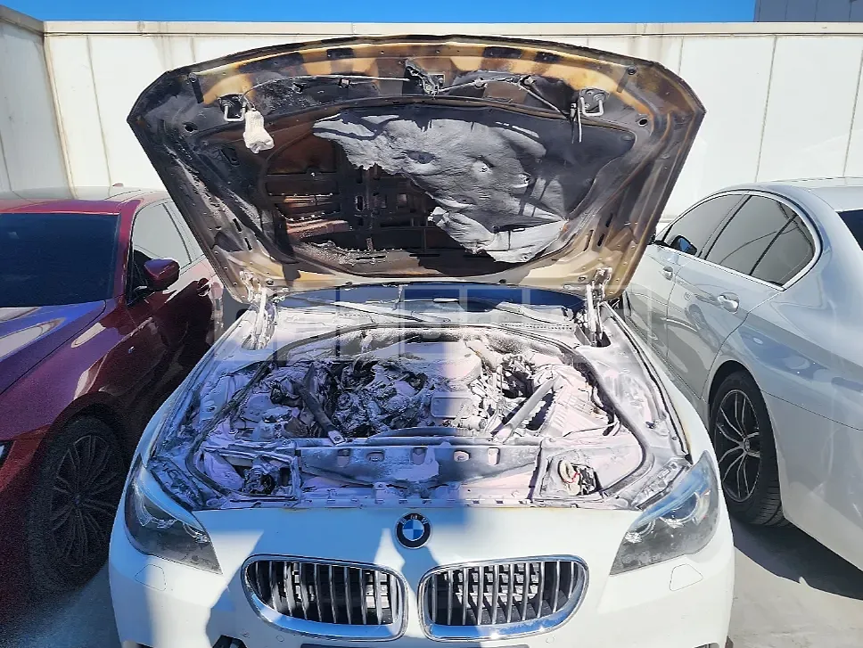 Photo 2 of 29: 2016 BMW 528i xDrive, VIN WBA5A7103GG297015 — Korean insurance auction