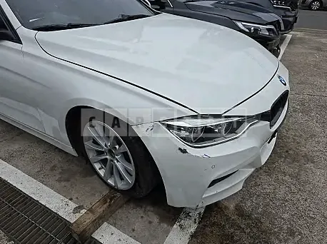 Photo 2 of 26: 2018 BMW 320d — Korean insurance auction