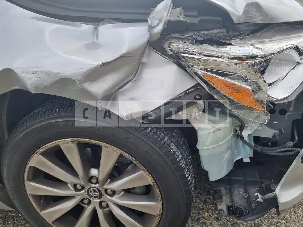 Photo 2 of 6: 2015 Toyota Camry, VIN 4T1BF1FK0FU882550 — Korean insurance auction