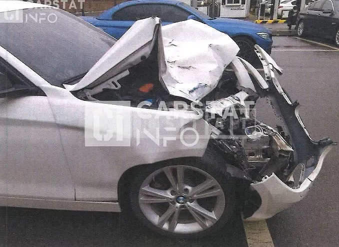 Photo 2 of 5: 2019 BMW 118d, VIN WBA1S5108K7E25793 — Korean insurance auction