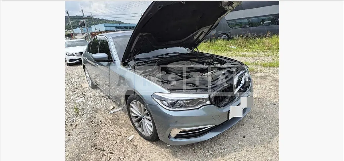Photo 2 of 19: 2018 BMW 520d — Korean insurance auction