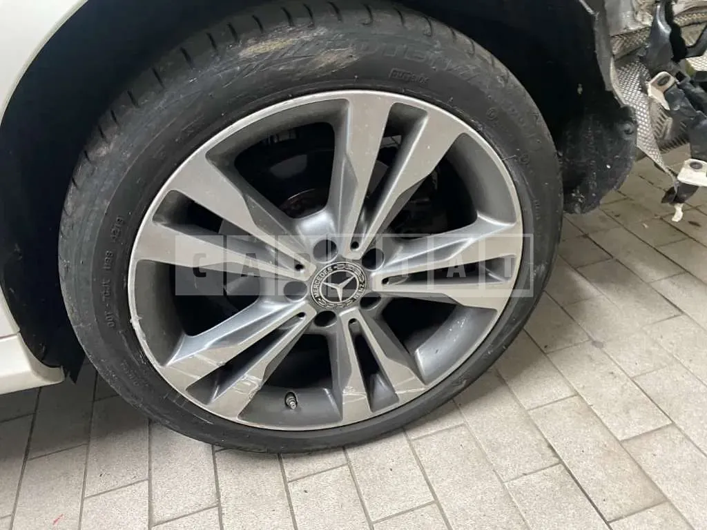 Photo 2 of 19: 2020 Mercedes-Benz C220d 4Matic, VIN W1KWF1FB6LR571909 — Korean insurance auction