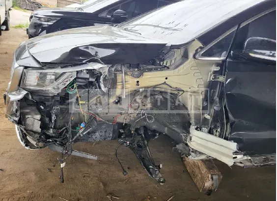 Photo 2 of 24: 2016 Kia Carnival, VIN KNAME81ABGS105428 — Korean insurance auction