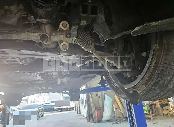 Photo 2 of 20: 2015 Genesis Dh — Korean insurance auction