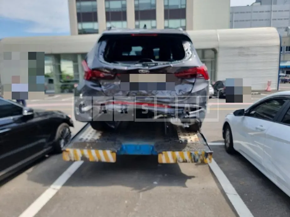 Photo 2 of 18: 2022 Hyundai Santa Fe, VIN KMHS5811BNU035333 — Korean insurance auction