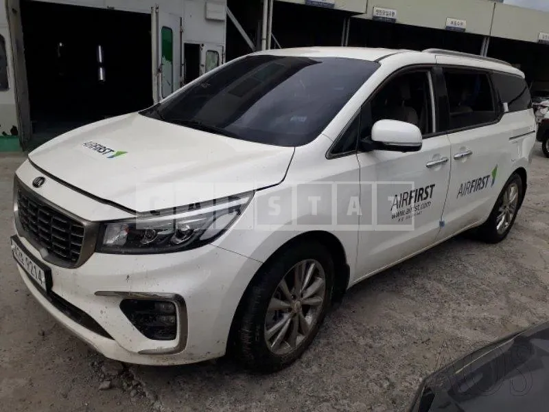 Photo 2 of 24: 2019 Kia Carnival Limousine, VIN KNAMB81ABKS605466 — Korean insurance auction