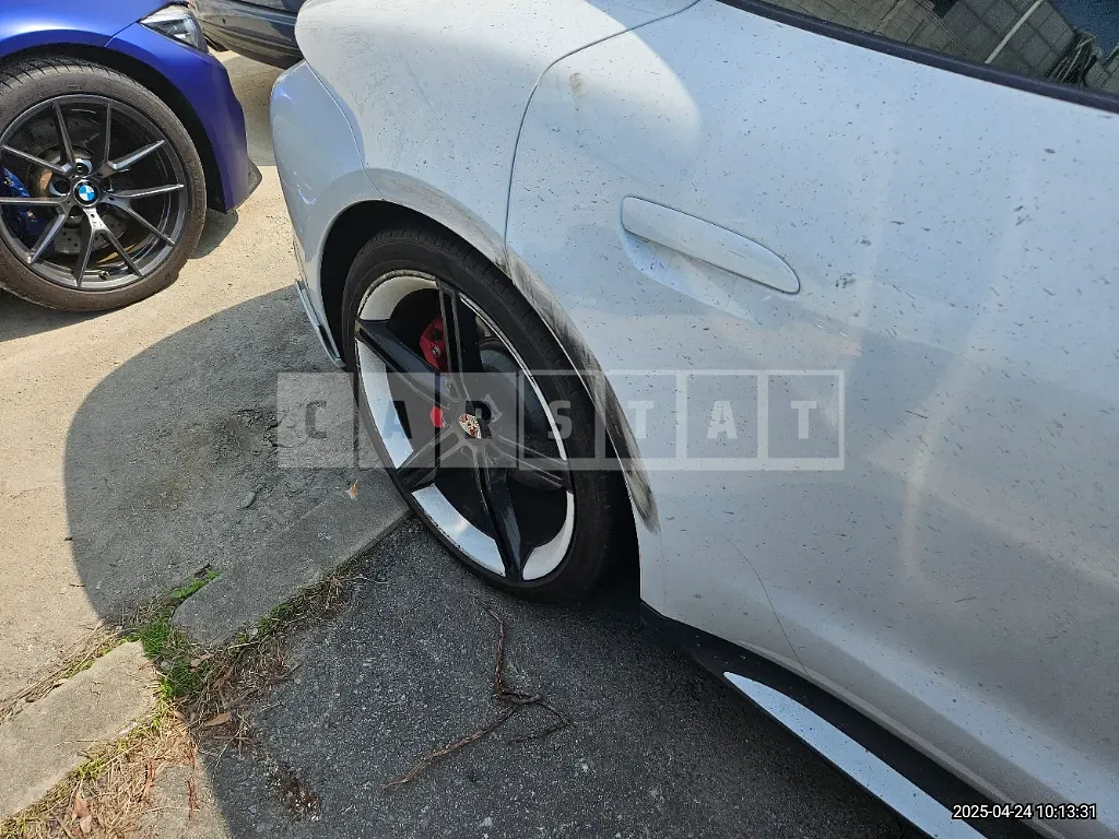 Photo 2 of 68: 2021 Porsche Taycan 4S (High) — Korean insurance auction