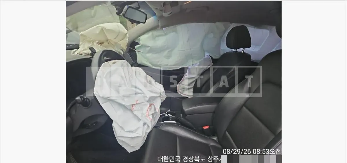 Photo 2 of 8: 2015 Hyundai Tucson TL 2.0 — Korean insurance auction
