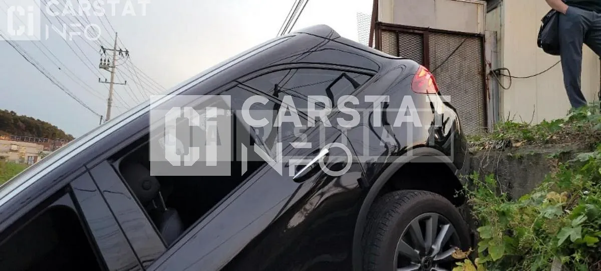 Photo 2 of 6: 2018 Mercedes-Benz GLC350 e 4Matic, VIN WDC0G5EB5KF515038 — Korean insurance auction