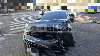 Photo 1 of 5: 2018 Genesis EQ900 — Korean insurance auction