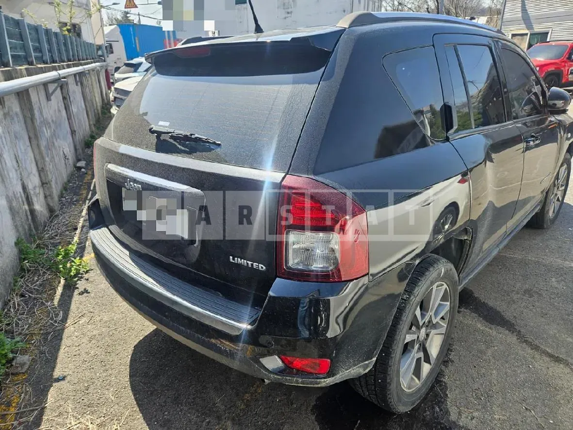 Photo 2 of 18: 2015 Jeep Zip Compass — Korean insurance auction