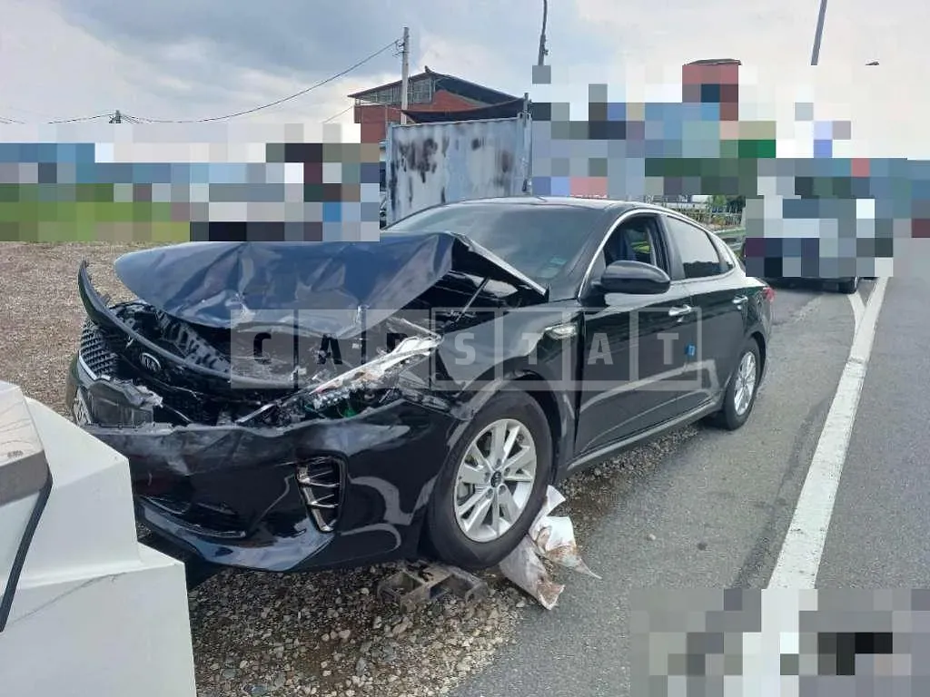 Photo 2 of 4: 2018 Kia K5 LPI 2.0 — Korean insurance auction