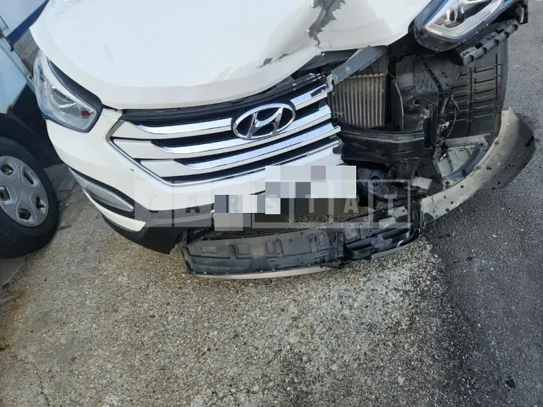 Photo 2 of 9: 2014 Hyundai Santa Fe DM 2.0 — Korean insurance auction