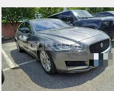 Photo 1 of 45: 2017 Jaguar XF 20d — Korean insurance auction