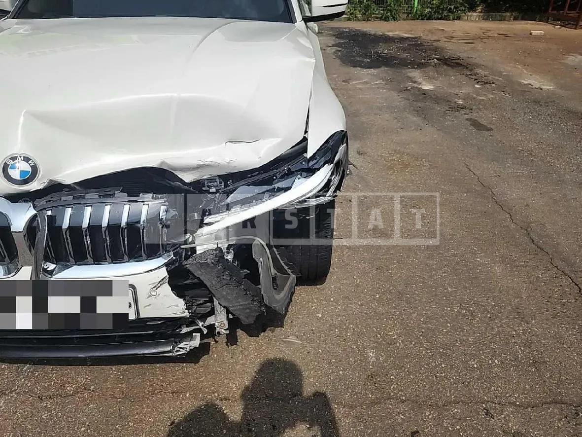 Photo 2 of 74: 2019 BMW 320d Luxury — Korean insurance auction