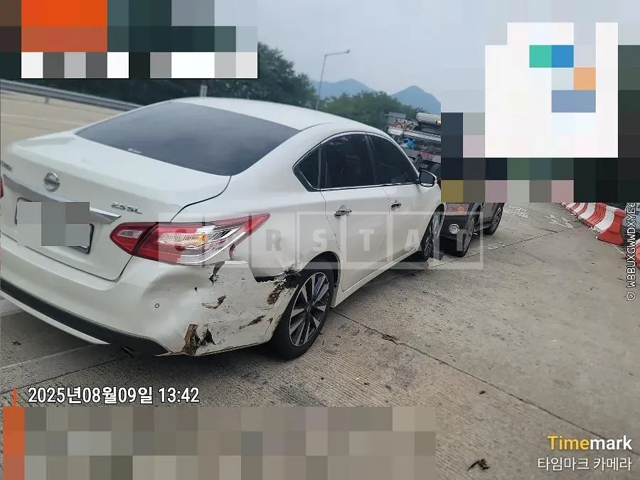 Photo 2 of 10: 2017 Nissan Altima 2.5 — Korean insurance auction