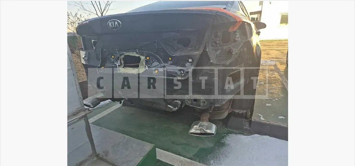 Photo 2 of 9: 2016 Kia K5 — Korean insurance auction