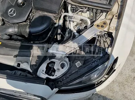 Photo 2 of 14: 2018 Mercedes-Benz E220d, VIN WDDZF0EB7JA302239 — Korean insurance auction