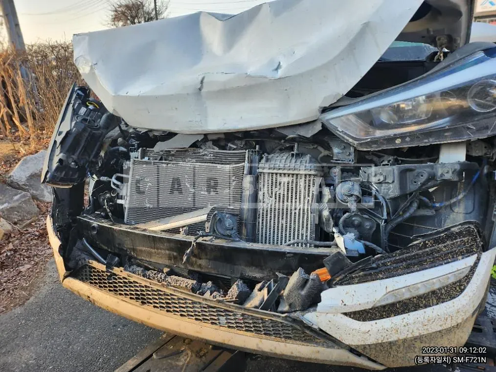 Photo 2 of 7: 2017 Hyundai Tucson, VIN KMHJ281ABJU572886 — Korean insurance auction
