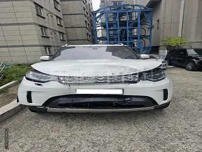 Photo 1 of 12: 2019 Land Rover Discovery TD6 — Korean insurance auction